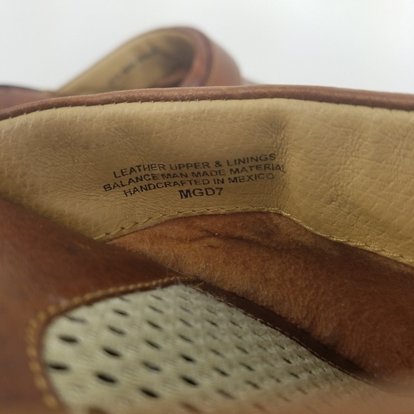 Born Leather Clogs US 8 EU 39 Comfortable - Picture 7 of 8